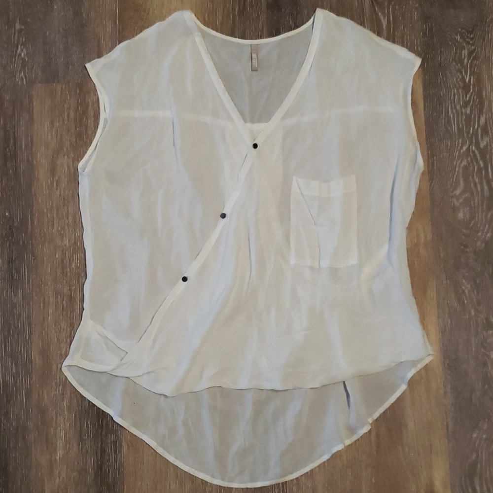 1775 rayon white top
